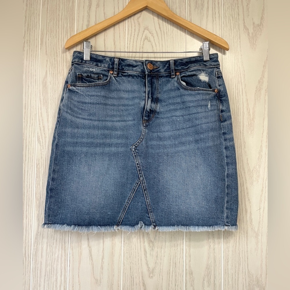 LOFT Mini Jean Skirts for Women Size 6 EUC